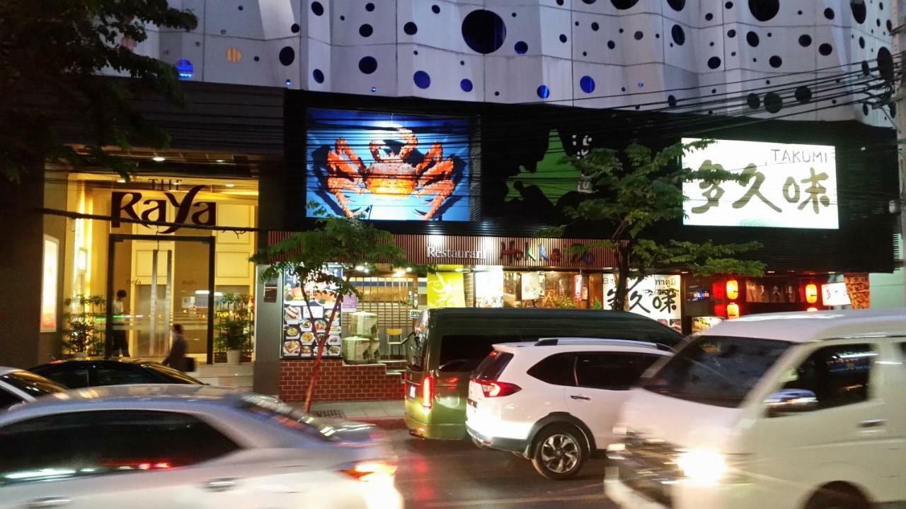 Travel Lodge Surawong (Adults Only) Banguecoque Exterior foto
